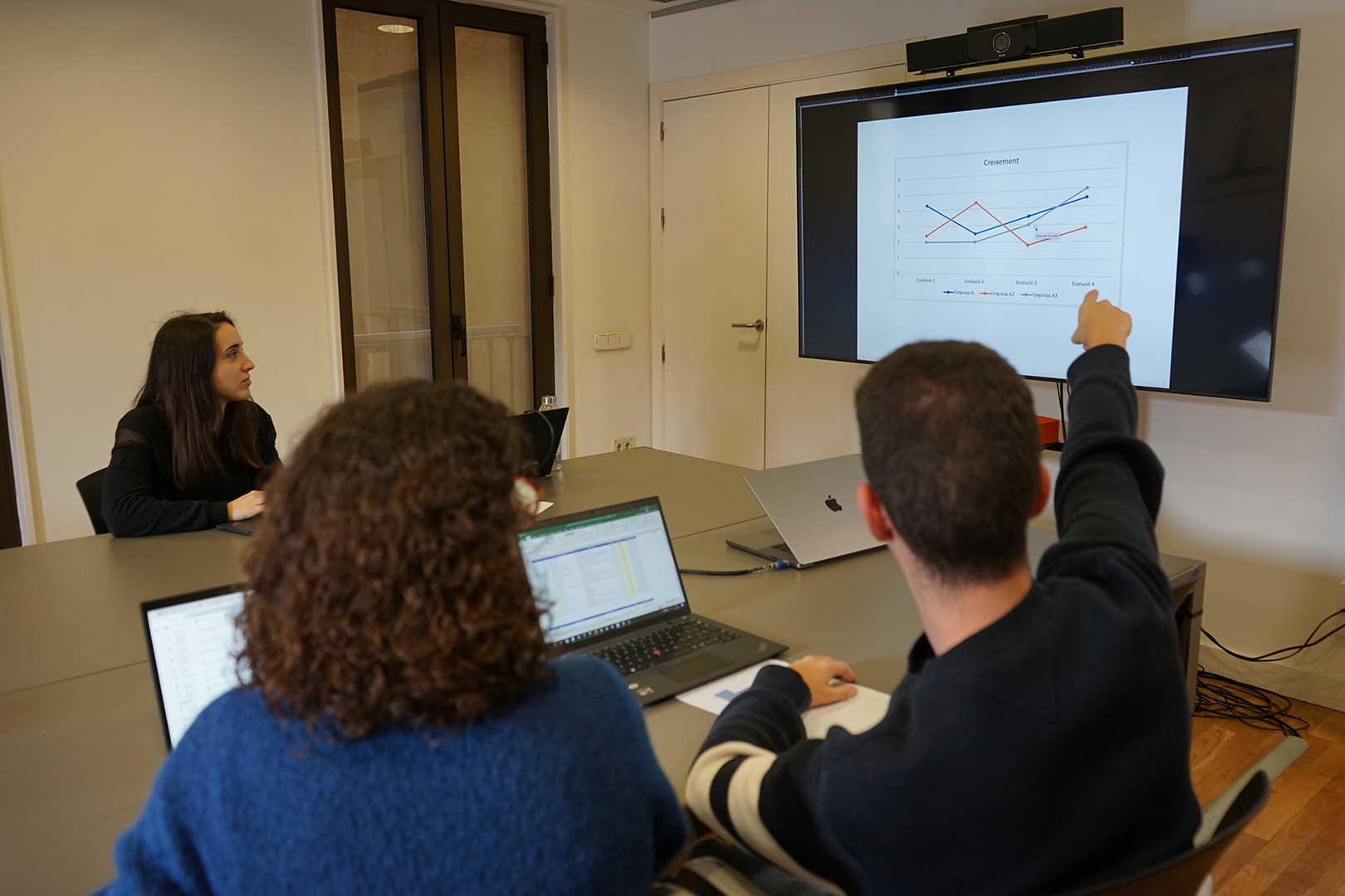 Crea presentacions espectaculars amb IA